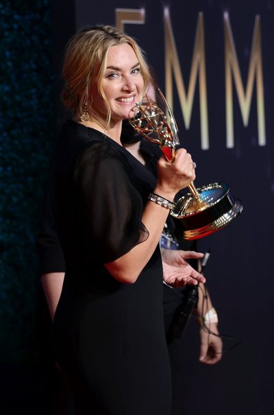 Kate Winslet aastla 2021 Emmyde jagamisel