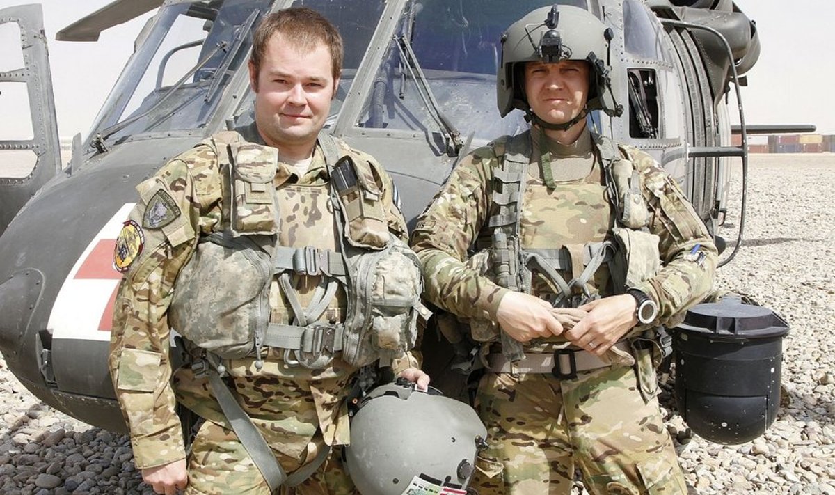 Kapten Rene Kallis ja kapten Martin Noorsalu täitsid Afganistanis esimese teenistusülesande 