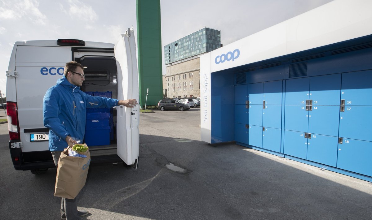 Coop avas eelmisel nädalal Tallinnas esimesed toidukapid, kust saab e-poest tellitud kaubad kätte.
