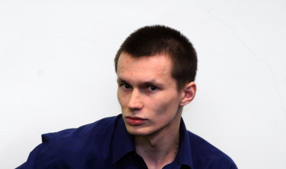 TAPJA: Juri Ustimenko 2004. aastal kohtu all.