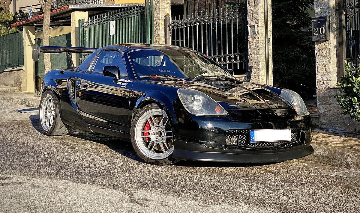 Toyota MR2 Spyder Kreekas