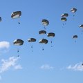 ЭКСКЛЮЗИВНЫЕ КАДРЫ | „Весенний шторм“: самолеты США сбросили десант из 250 парашютистов
