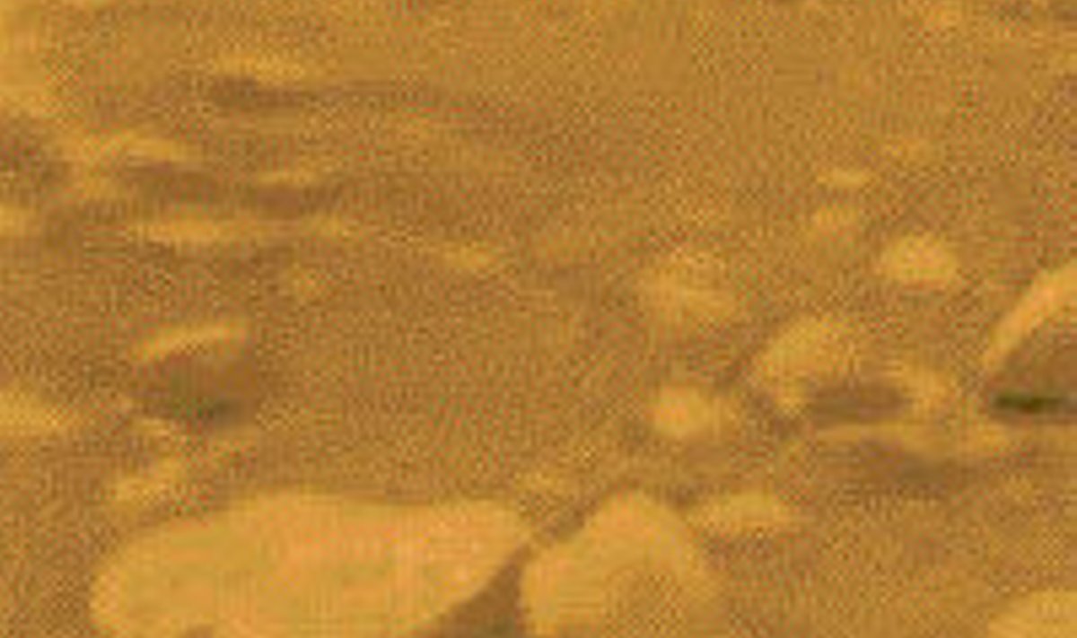 Saturni kuu Titani pinnas meenutab teadlaste sõnul kreembrüleed.