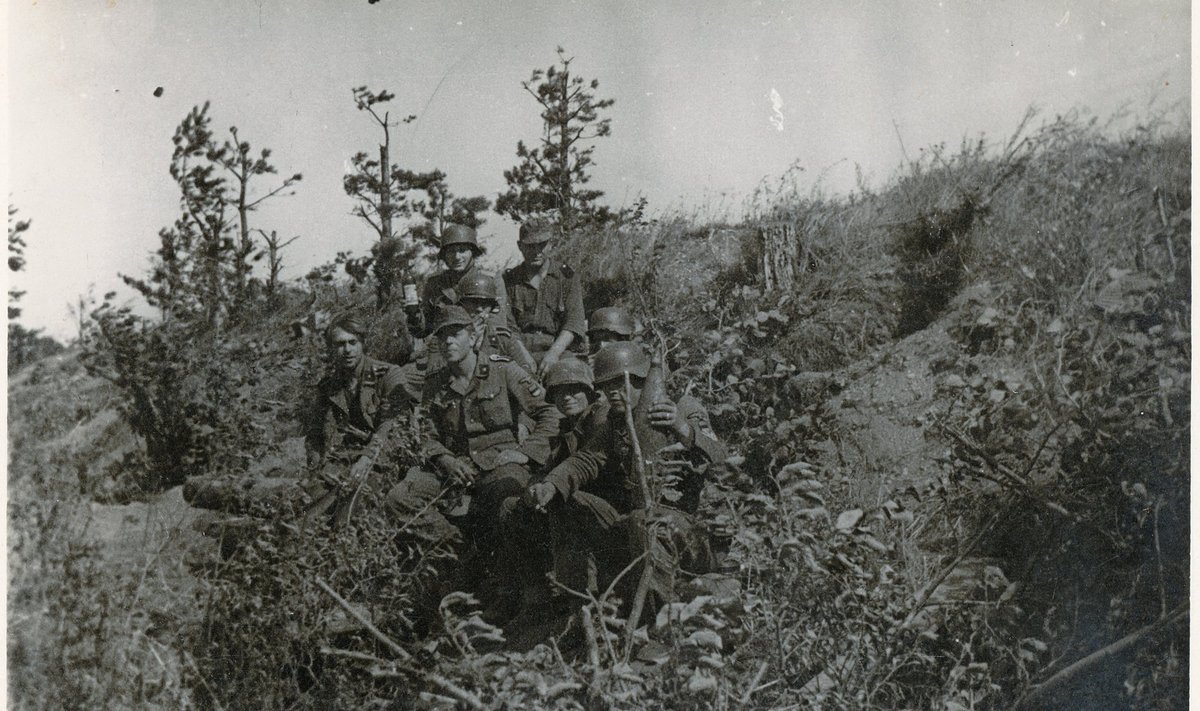 VENELASED EI MURDNUD LÄBI: Tannenbergi kaitseliin ja selle eestlastest kaitsjad Vaivaras 1944. aasta suvel.
