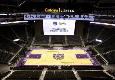 Sacramento Kingsi uus koduhall Golden 1 Center koos 4k ultra HD videoekraaniga (üle 38 miljoni piksli). Tuleristsed saab see saal 10. oktoobril, mil Kings võõrustab Maccabi Haifat.
