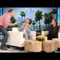 VIDEO! Teleajaloo üks naljakamaid vempe: "Modern Family" staari häälekas ehmatus Elleni jutusaates