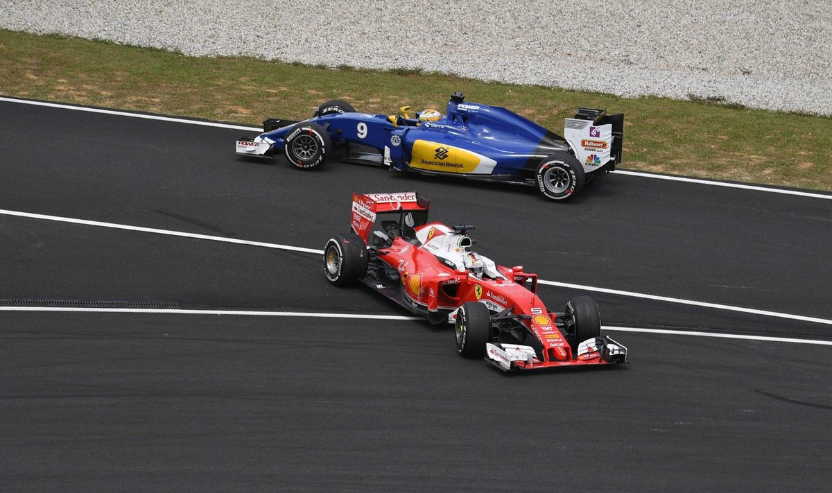 Sebastian Vetteli eksimus viimases kurvis.