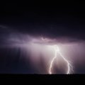 В Италии сфотографировали гигантскую молнию