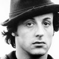 PLAKAT | Sylvester Stallone näitab esmakordselt kõige esimest käsitsi joonistatud ROCKY filmiplakatit
