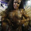 VIDEO: Kuumad kehad ja krehvtised tantsud ehk Rios käib elu nüüd lustakal sambakarnevali lainel