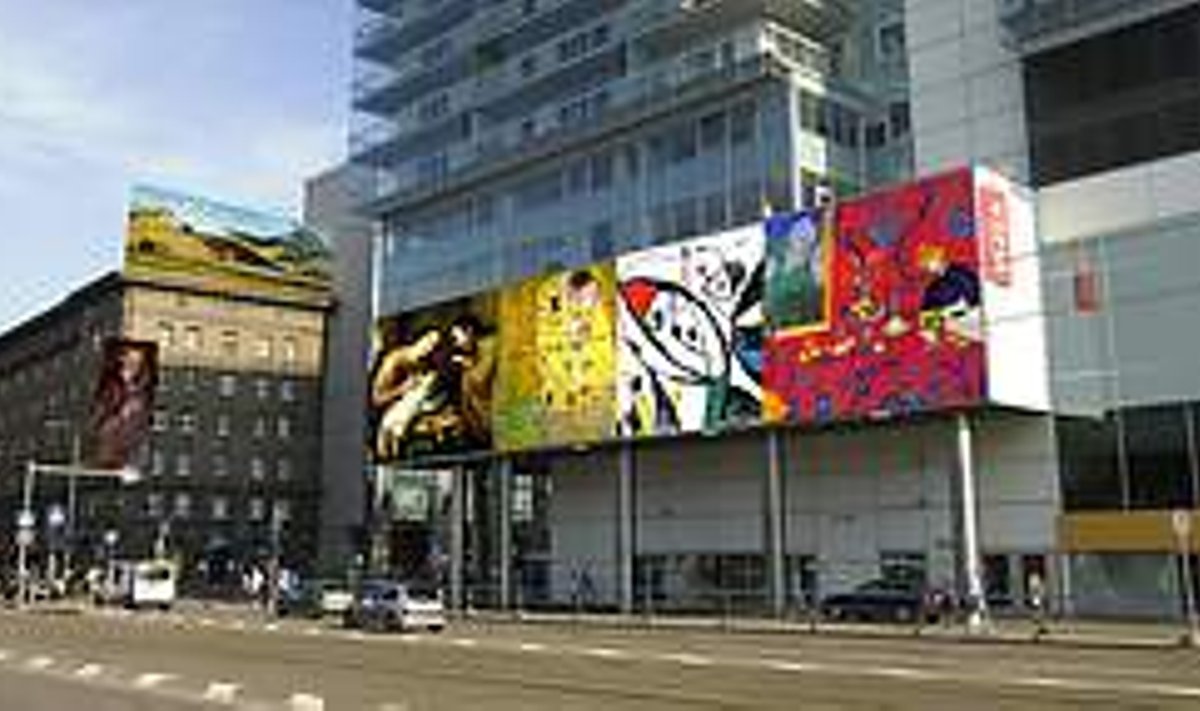 Virtuaalne reaalsus: Steve Lamberti AddArtist inspireeritud Tallinna kesklinna pilt. Ehk siis, kuidas näeks linnaruum välja siis, kui reklaamtablood saaksid kaetud kunstiajaloo tähtteostega. Kujundas ümber Oliver Maaker. Vallo Kruuser / fotomontaaž Oliver Maaker