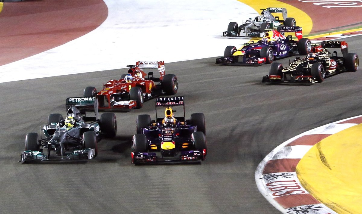 Singapuri GP etapp: esireas Rosberg ja Vettel