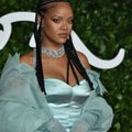 KLÕPSUD | Ongi kuulujuttudel alust? Rihanna kleit jättis mulje, nagu lauljatar oleks beebiootel