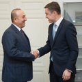 DELFI FOTOD: Türgi välisminister Mevlüt Çavuşoğlu kohtus peaministri Taavi Rõivase ja välisministri Jürgen Ligiga