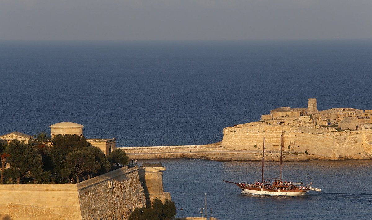 Kuunar Maltal turiste vedamas