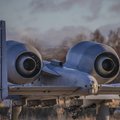 USA ründelennukid A-10 maanduvad Piibe maanteel