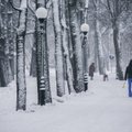Maanteeamet hoiatab: lumesadu muudab Põhja-Eestis teeolud keeruliseks