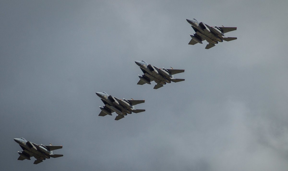 Ründelennukid F-15C Ämaris õppustel