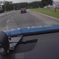 ФОТО И ВИДЕО | "Голливудская" погоня в Нарве: водитель без прав на ходу выпрыгнул из автомобиля