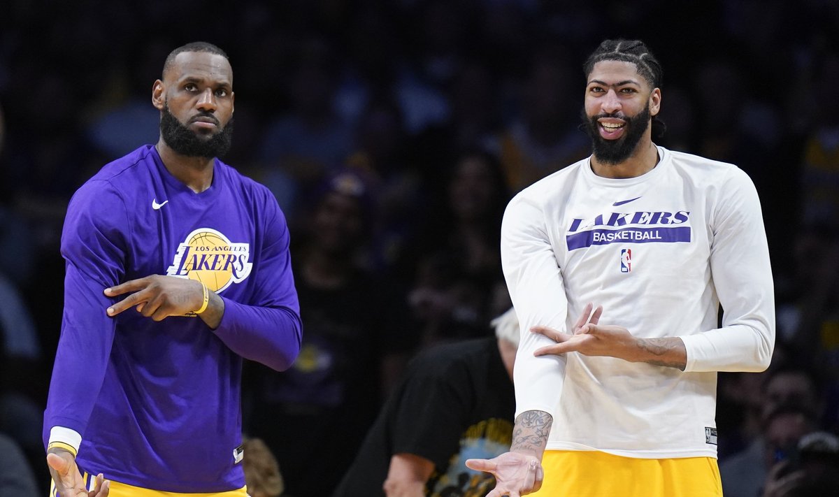 LeBron James ja Anthony Davis