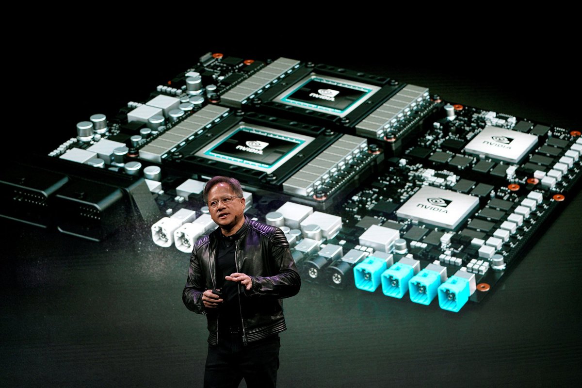 Nvidia vine pe piață cu un nou cip care îndeplinește restricțiile de export din SUA