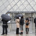 Лувр закрыли для посещения на неопределенный срок из-за коронавируса