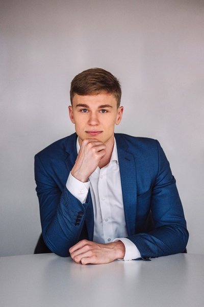 Erik Laur