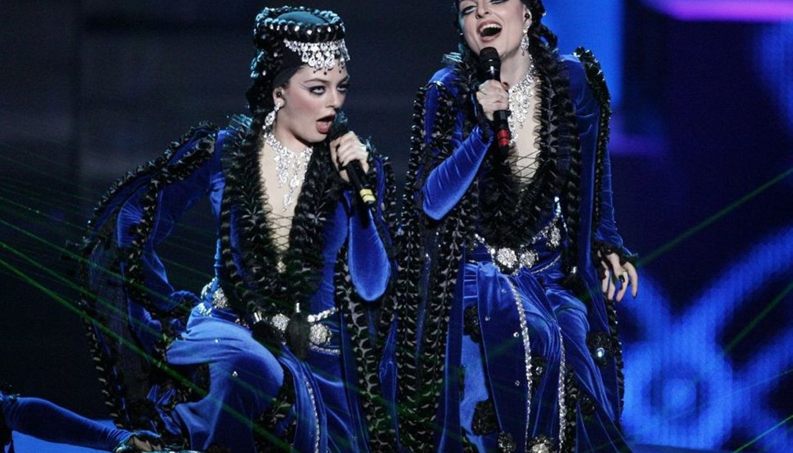 Eurovision armenia. Армения Евровидение 2009. Сестры Аршакян на Евровидение.