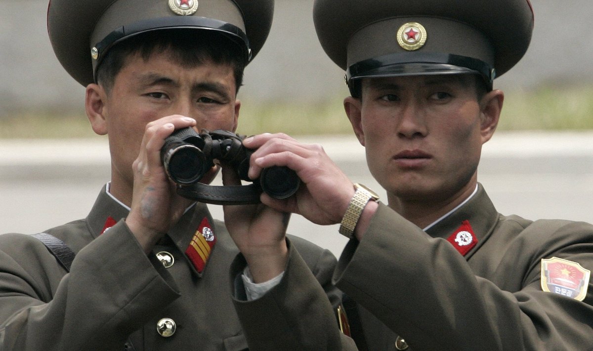 Põhja-Korea sõdurid piiril