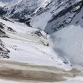 Austrias tappis lumelaviin kolm Hollandi suusatajat