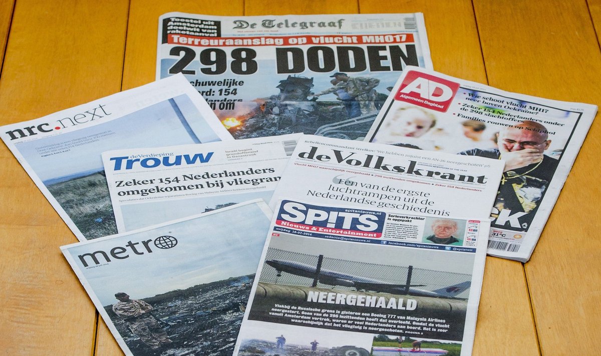 Hollandi ajalehtede esikaaned pärast lennuõnnetust.