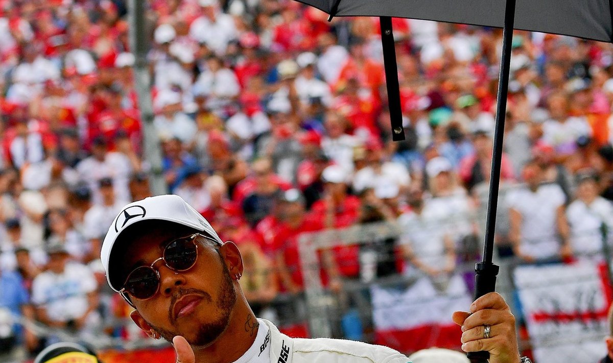 Lewis Hamilton läheb puhkepausile liidrina.
