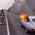 Kurb lugu: Jaguar E-Type lahvatas põlema