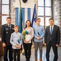Число ходатайств о гражданстве Эстонии растет: пыхьяский префект и мэр Таллинна поздравили новых граждан