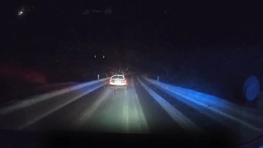 VIDEO | Vene rulett Tallinn-Narva maanteel: kriminaalselt joobes juht lõpetas tagaajamise lumehanges