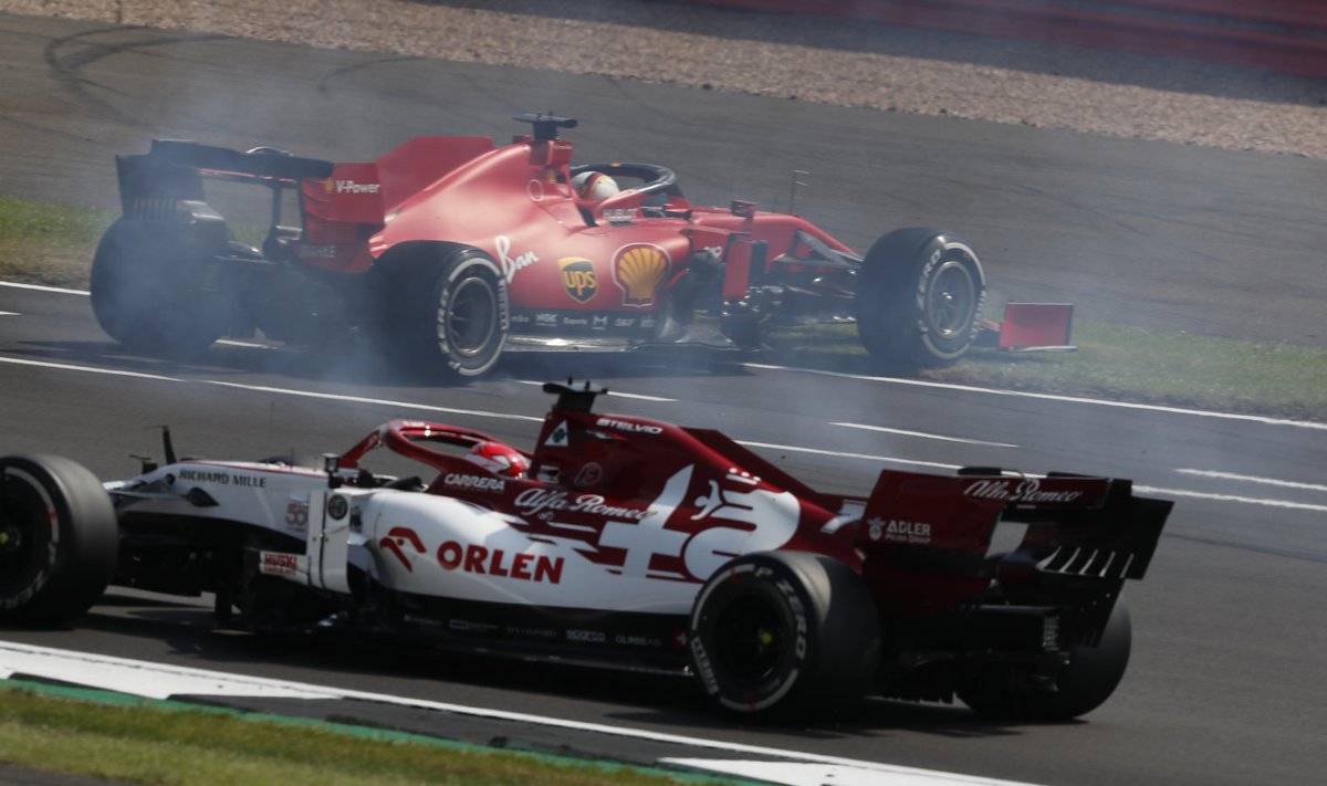 Sebastian Vettel tegi esimesel ringil üle äärekivi sõites pirueti.