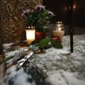 ГАЛЕРЕЯ | К месту убийства 36-летней Полины приносят свечи