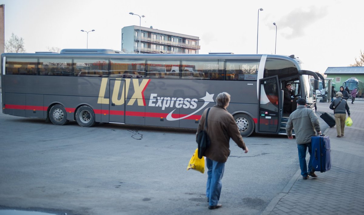 Автобус фирмы LuxExpress.