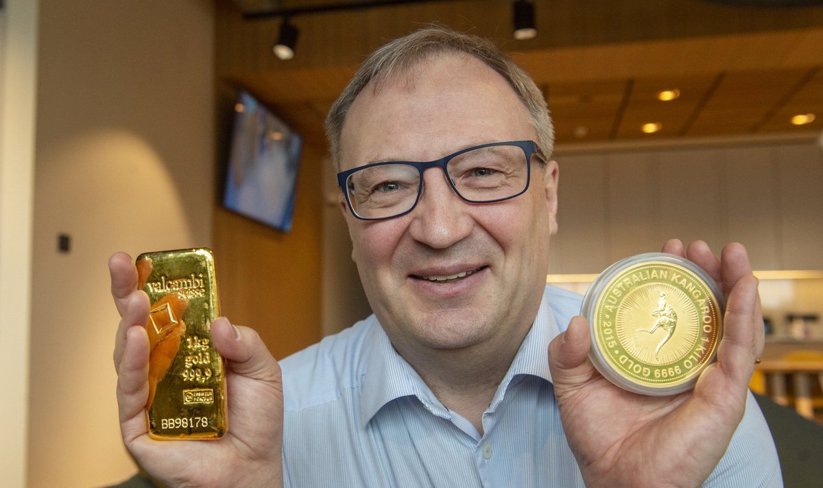 KILONE KULLAPLAAT: „Selle peitmiseks ei pea ekskavaatorit kutsuma. Aga kilose plaadi ja kilose kuldmündi väärtus on umbes 60 000 eurot,“ reklaamib oma kaupa Meelis Atonen. 