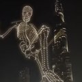 Правдиво ли видео о приуроченном к Хэллоуину шоу дронов в Дубае?