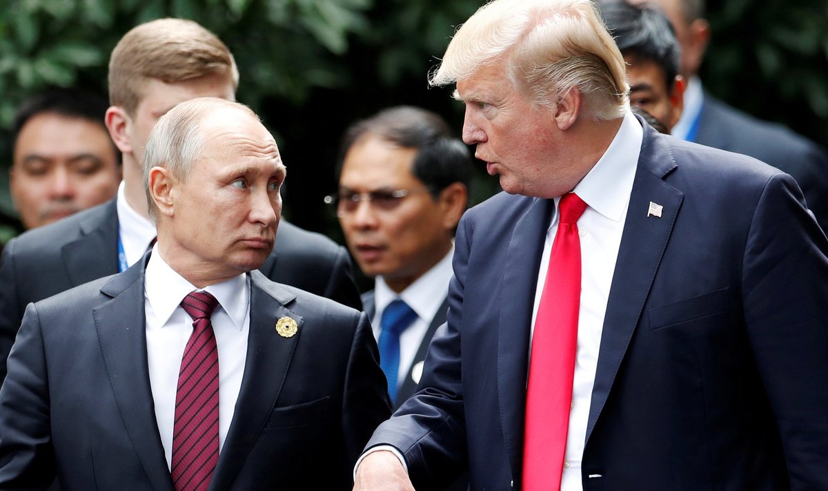 Venemaa riigipea Vladimir Putin ja Ameerika president Donald Trump mullu novembris Vietnamis toimunud Aasia ja Vaikse ookeani majanduskoostöö foorumil (APEC). Kahepoolseid kõnelusi nad aga varem pidanud pole.