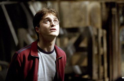 HARRY POTTER AND THE HALF-BLOOD PRINCE, Daniel Radcliffe, 2009. ©Warner Bros./courtesy Everett Colle
