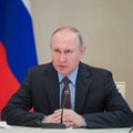 Владимир Путин внес поправки в конституцию РФ с упоминанием бога и брака