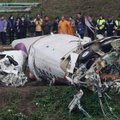 VIDEO: TransAsia reisilennuk kukkus Taiwanis jõkke seisvate mootoritega