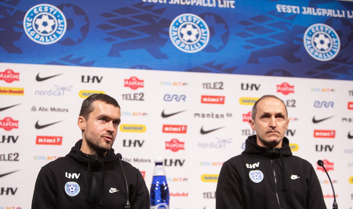 Thomas Häberli (paremal) üks abitreeneritest on FC Flora spordidirektor Norbert Hurt. Eelmise peatreeneri Karel Voolaidi abiliste hulka kuulus Levadia peatreener Vladimir Vassiljev.