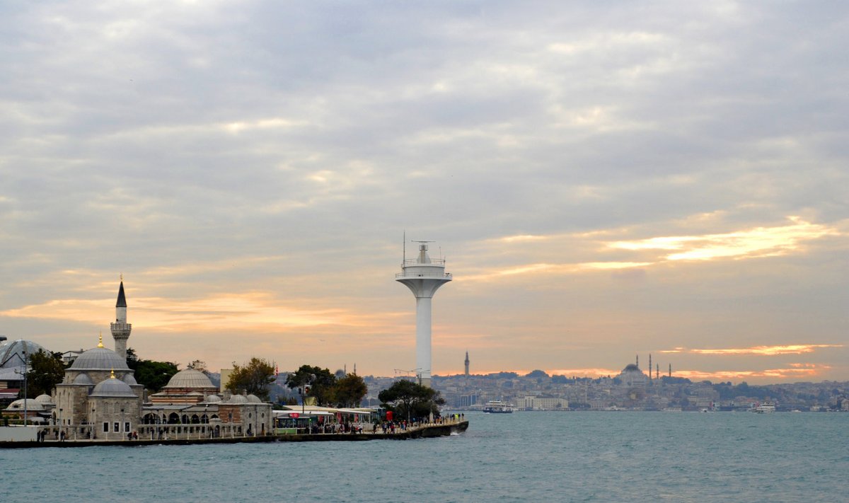 Vaade Sultanahmeti linnaosale üle Bosporuse väina