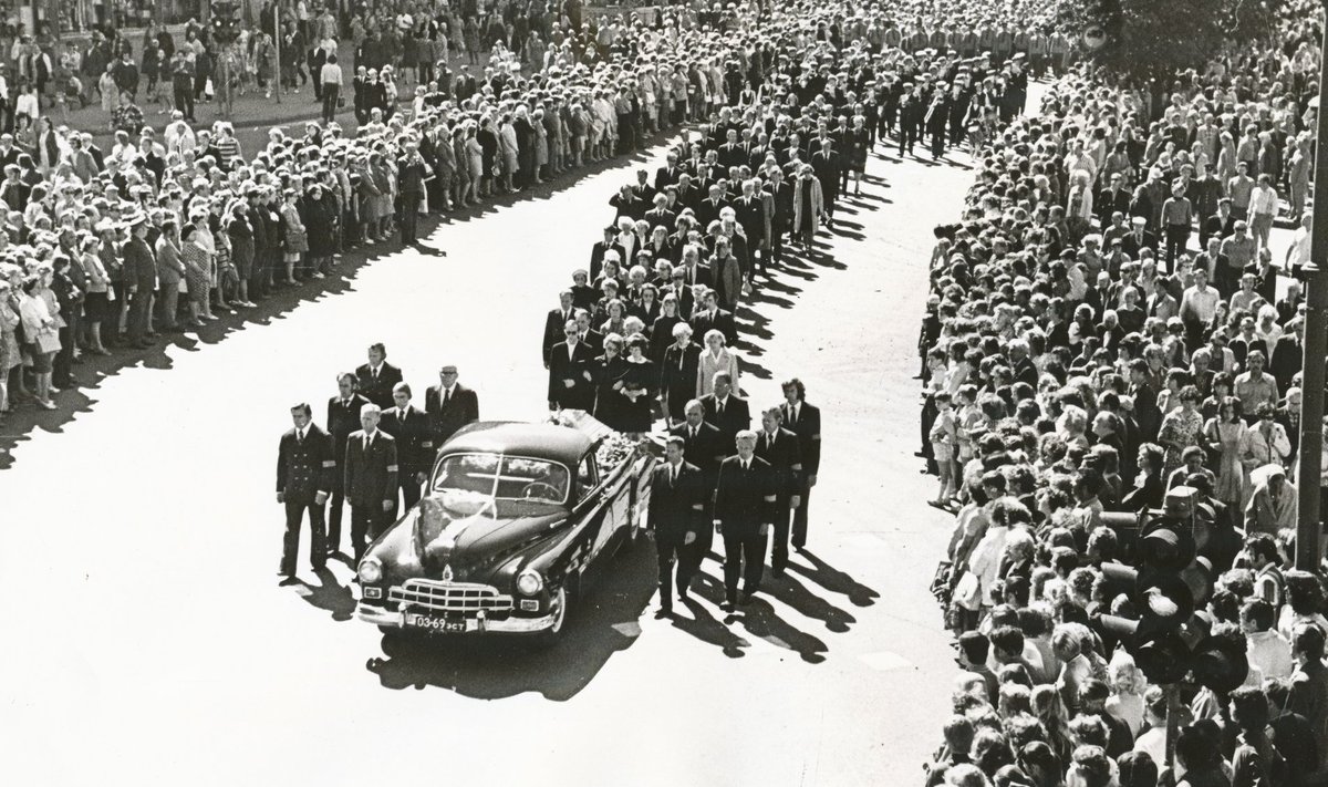 Paul Kerest tuli viimsel teekonnal saatma kümneid tuhandeid inimesi.