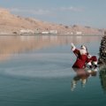 ФОТО | Посреди Мертвого моря установили рождественскую елку