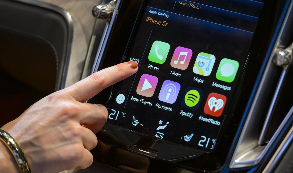 Apple'i esimene samm autotehnikasse: CarPlay liides, mis ühendab telefoni ja auto keskkonsooli