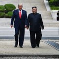 ФОТО и ВИДЕО: Трамп первым из действующих президентов США ступил на территорию Северной Кореи